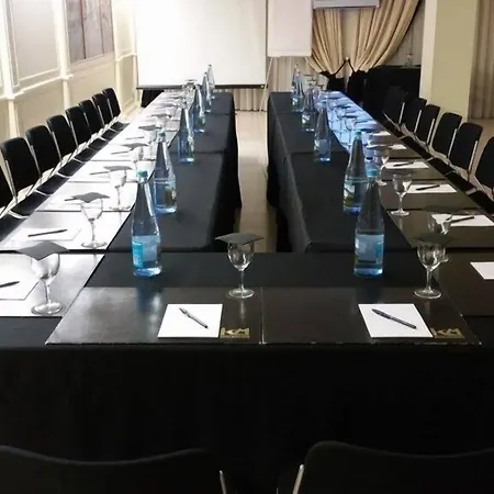 莫利塞罗酒店 阿威罗